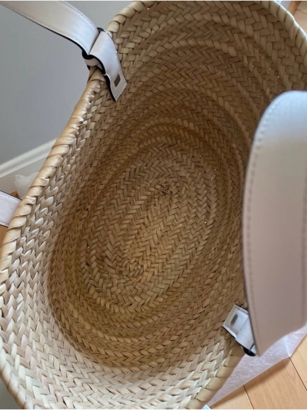 Price Firm- Authentic Loewe Natural Straw Tote with White Leather Trim (Medium) - Picture 6 of 8